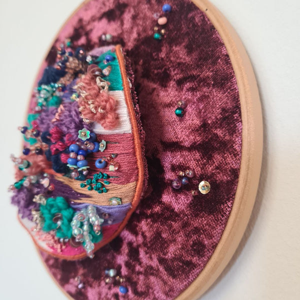 Once Upon a Ruby Velvet Full Moon (II)...17 cm