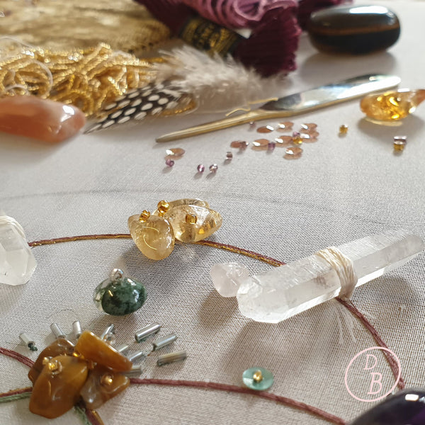 Persoonlijk hand geborduurd Crystal Grid