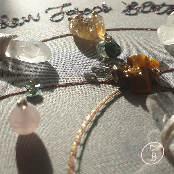 Persoonlijk hand geborduurd Crystal Grid