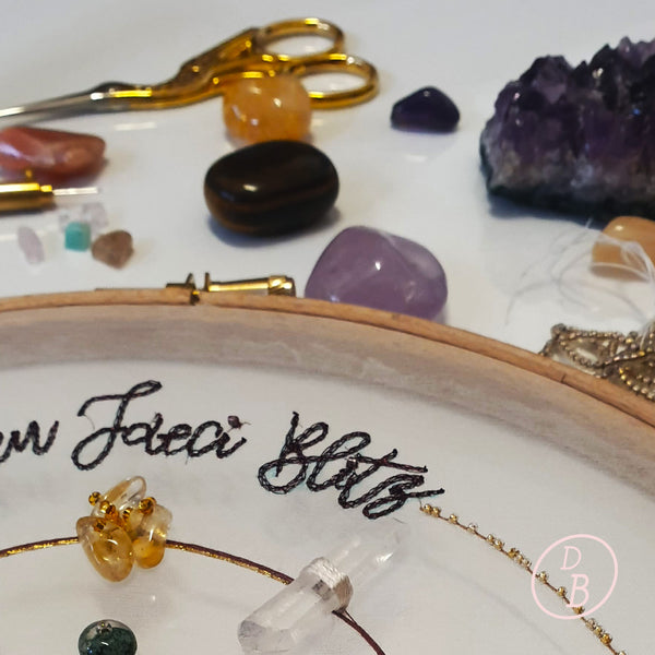 Persoonlijk hand geborduurd Crystal Grid